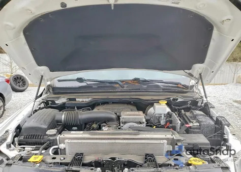 2020 Ram 1500 Laramie z USA, uszkodzony, nr VIN 1C6SRFJT8LN101702